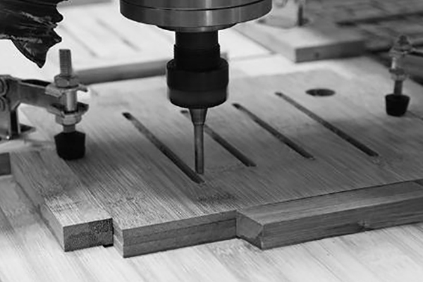 Какви алатки се потребни за CNC рутер?