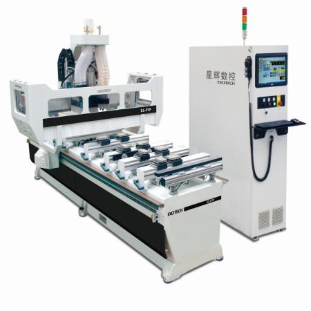 CNC машина за врата на кабинетот